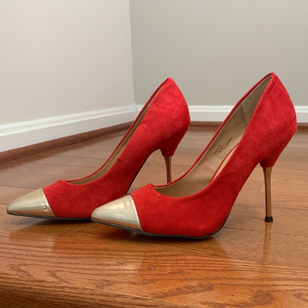Shoes - Picture 4 of 6